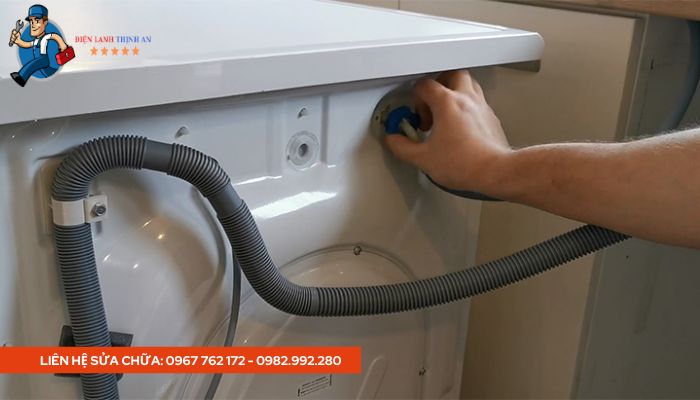 Cách khắc phục lỗi C02 máy giặt Hitachi
